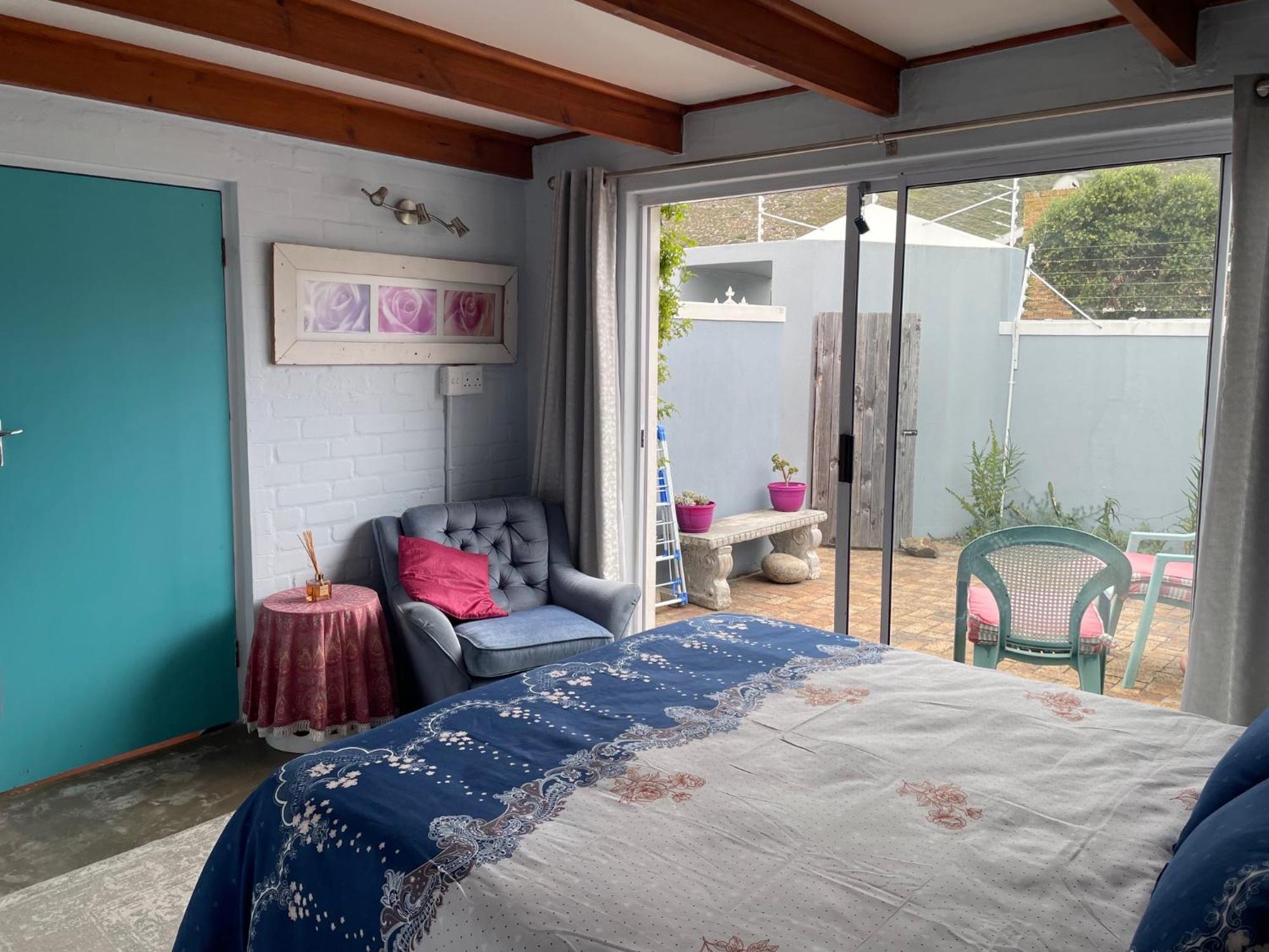 Garden Flat In Fish Hoek